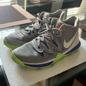 Kyrie 5